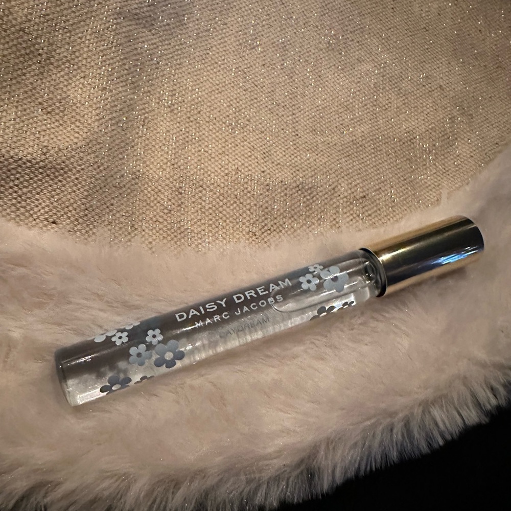 Marc Jacobs Fragrances Daisy Dream Rollerball